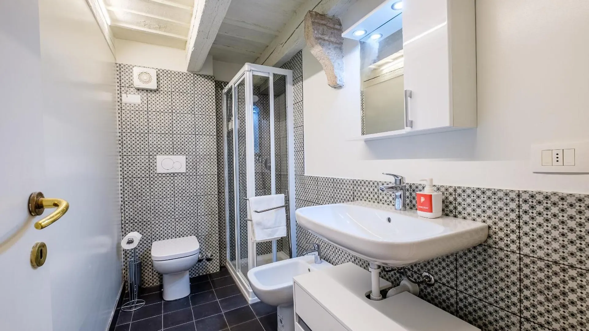 Pao Apartment - Veronetta 2